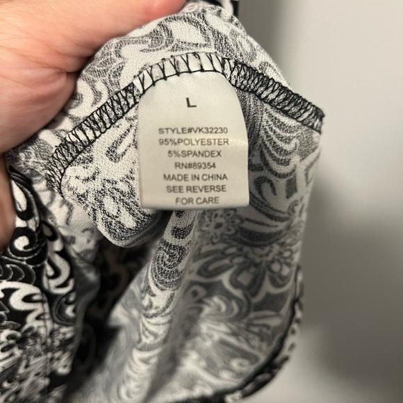 Adrienne Vittadini women’s short sleeve Blouse - Picture 5 of 5